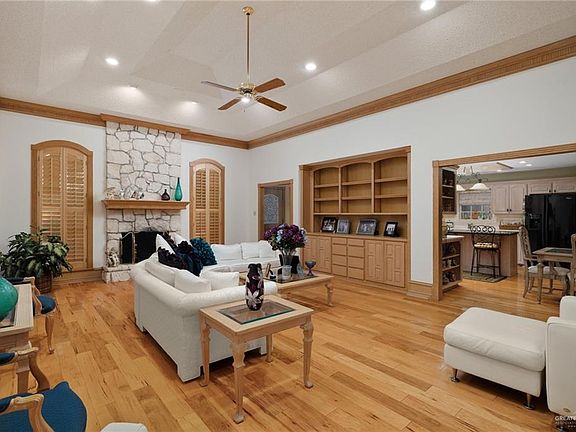 2nd image of 6205 N 1st Ln