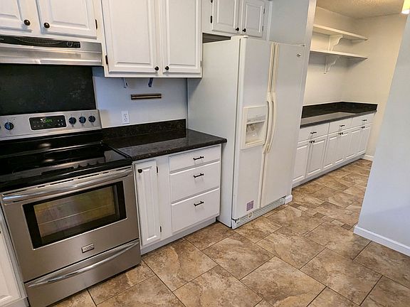 4th image of 7935 Dartmoor Dr