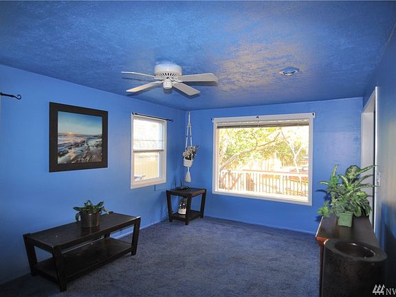 3rd image of 1531 Snyder Ave