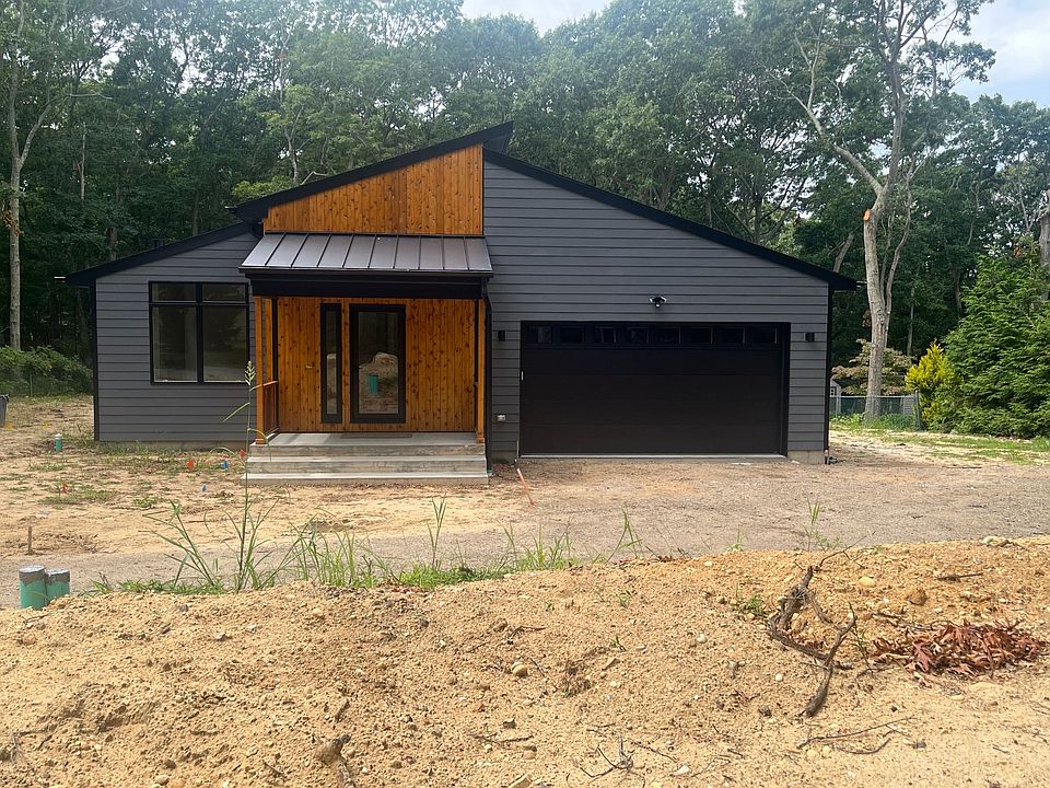1st image of 17 Bittersweet Ave