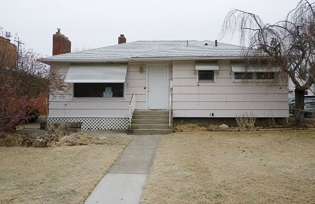 1st image of 3124 W Rockwell Ave