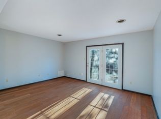 354 Indian Hills Cir APT 2, Clinton, TN 37716