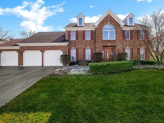 3rd image of 9153 Charrington Dr