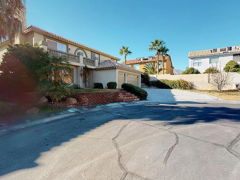 8805 Claystone Ct — Photo 58