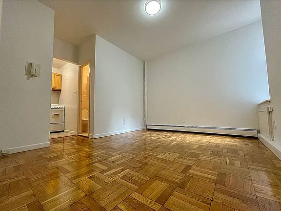 2nd image of 268 W 84th St APT 4B