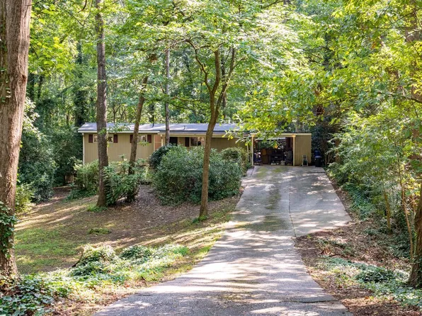 2716 Brook Park Way, Atlanta, GA 30340