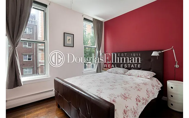 Sold by Douglas Elliman | media 14