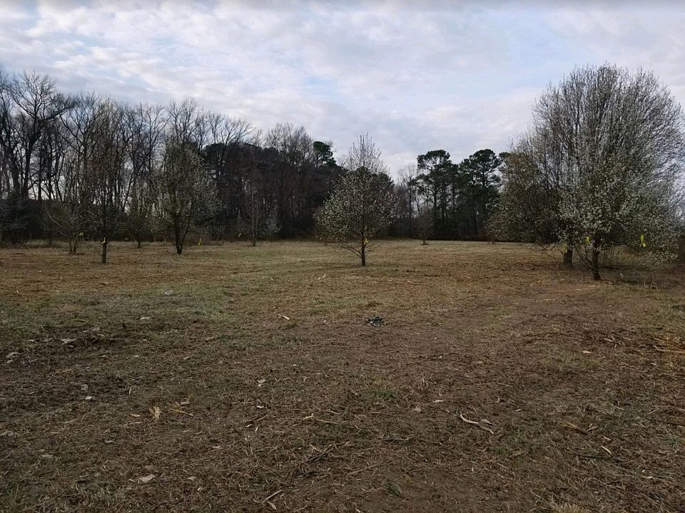 1st image of 3703 Fairfax Cir