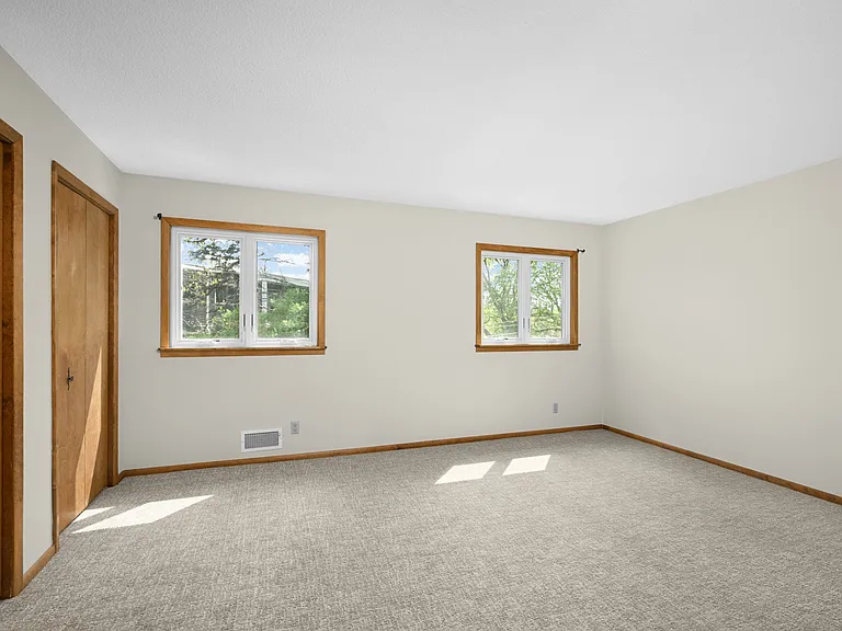 7410 Oaklawn Ave — Photo 27