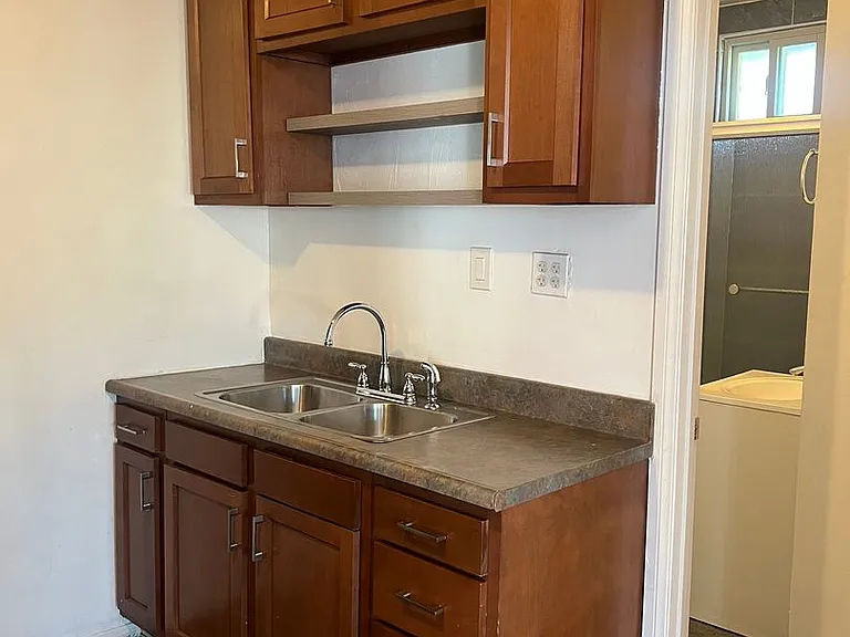 1118 N Norman Ct — Photo 4