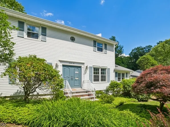25 Tremont Ter, Livingston Twp., NJ 07039