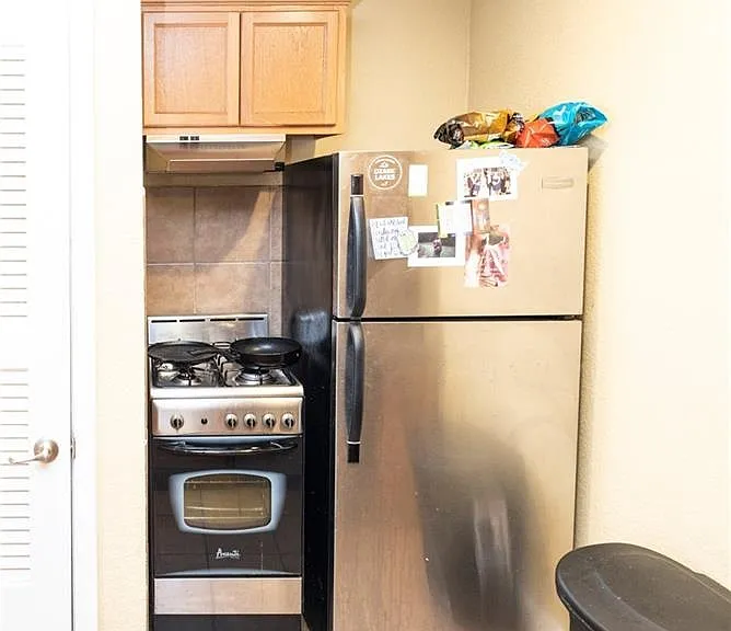 4306 Avenue A #102 — Photo 8