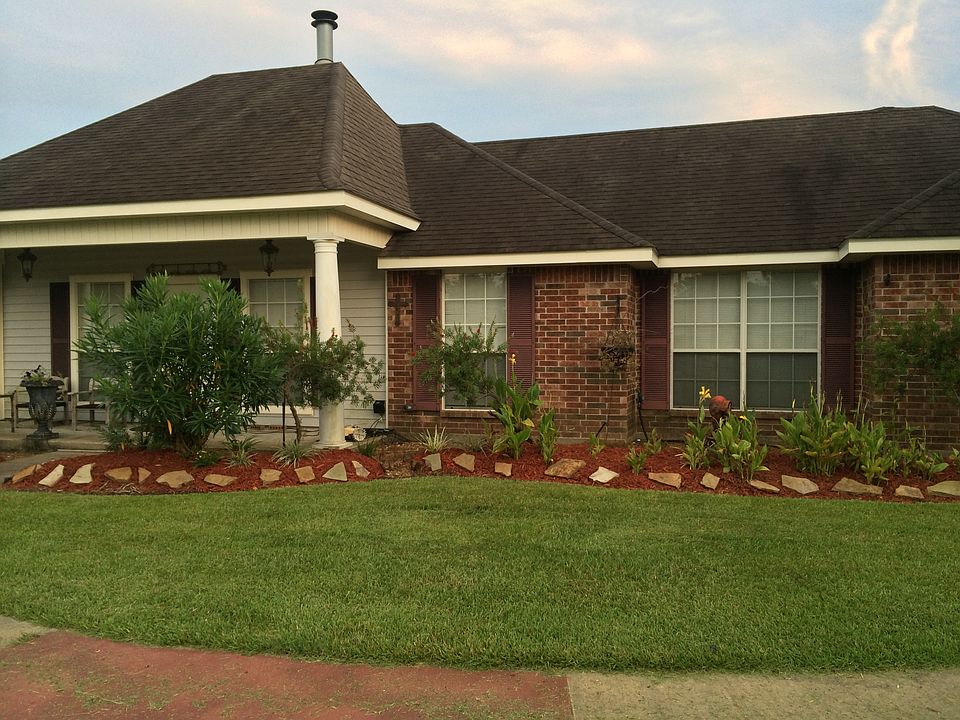 2nd image of 1221 Katy Ln