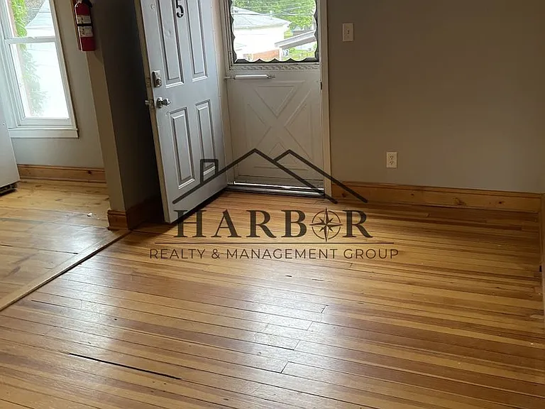 24 W Main St #5 — Photo 18