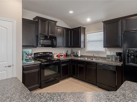 3rd image of 1009 Forest Meadow Ct