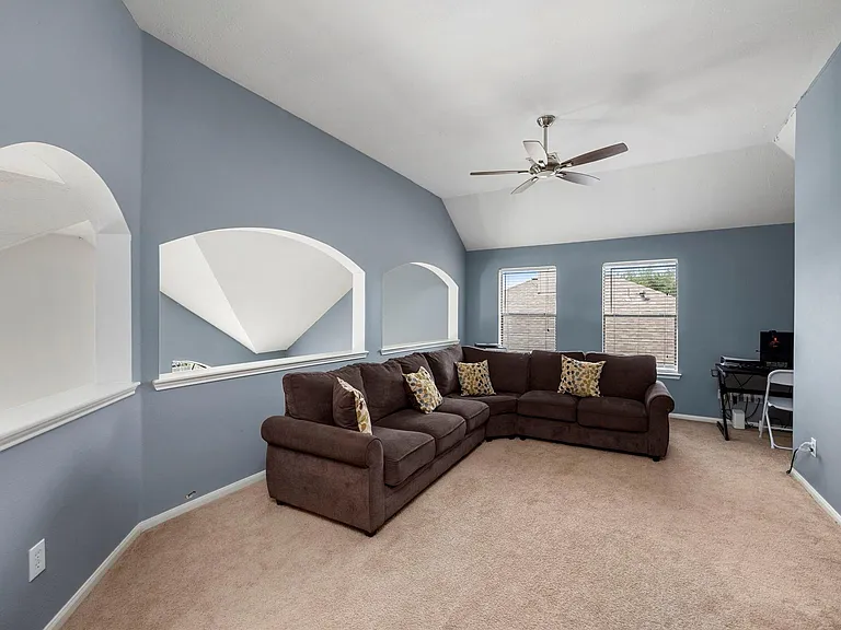 16315 Scotch Hollow Ln — Photo 28