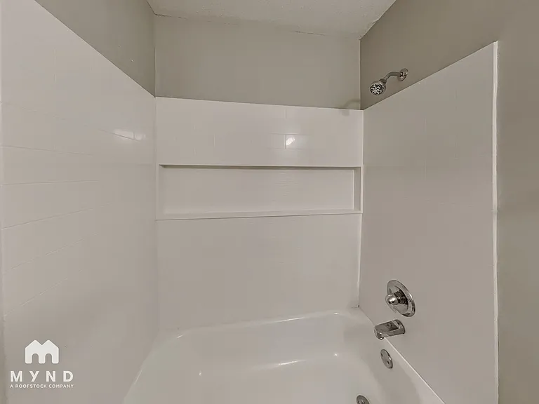 4645 Sandy Park Dr — Photo 14