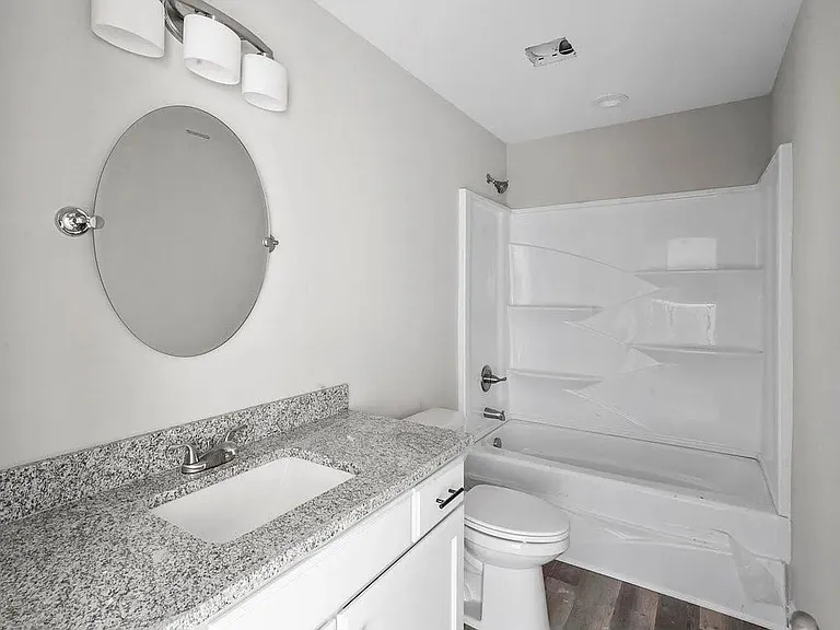 2628 Kenhill Dr — Photo 4