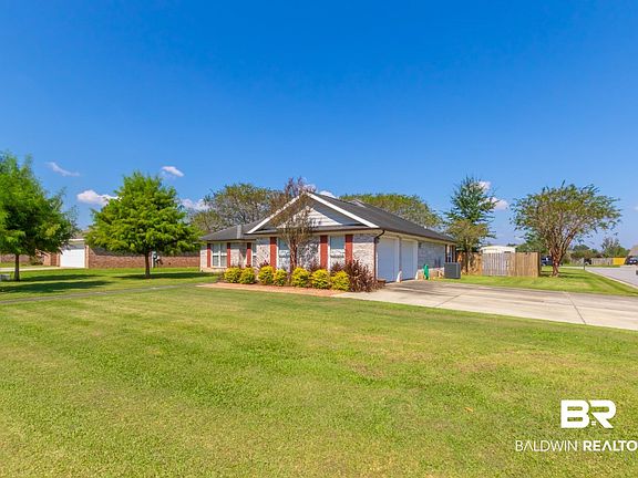 4th image of 16858 Heartland Cir