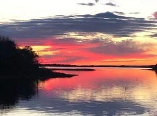 17 Whippoorwill Cir, Mashpee, MA 02649