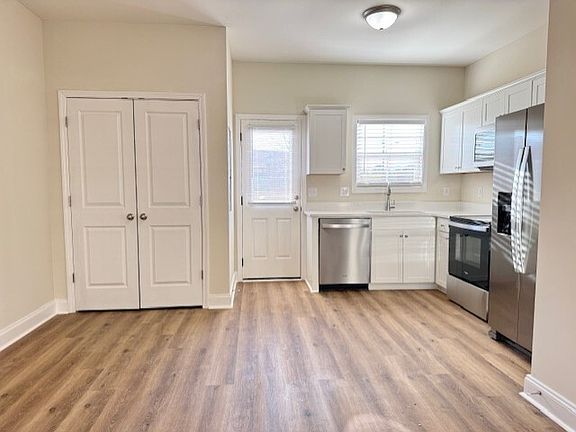 3rd image of 1417 Alligator Rd #1417