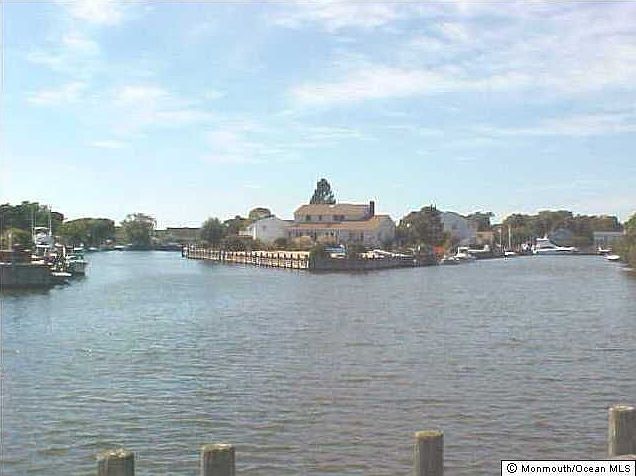 2nd image of 26 Curaco Ave