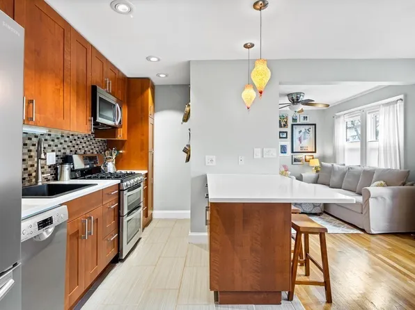 699 Hyde Park Ave APT 5, Roslindale, MA 02131