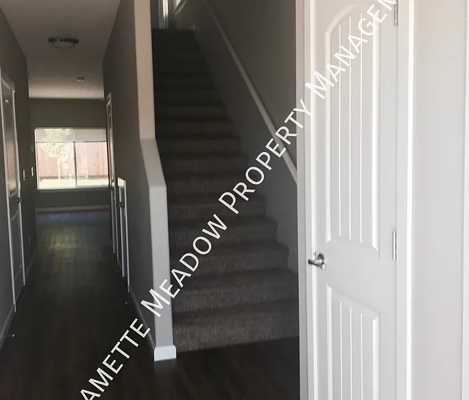 1422 Marigold Dr — Photo 5