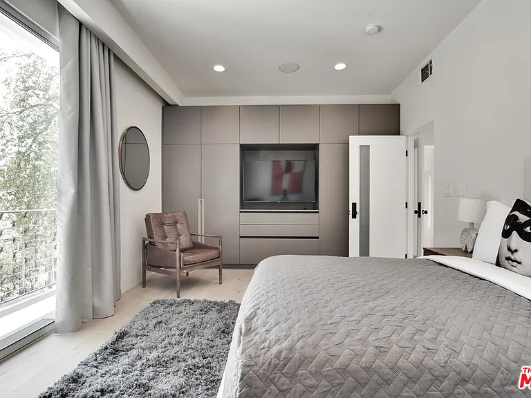 8908 Alto Cedro Dr — Photo 26