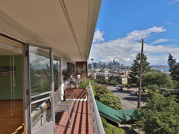 2nd image of 530 W Olympic Pl APT 306