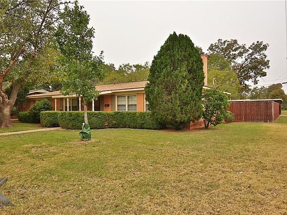 2nd image of 1490 Marsalis Dr