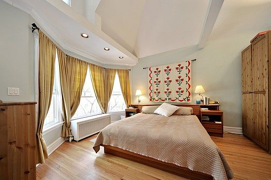 5th image of 3740 N Lawndale Ave #2