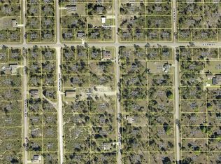 16 W 17th St, Lehigh Acres, FL 33972