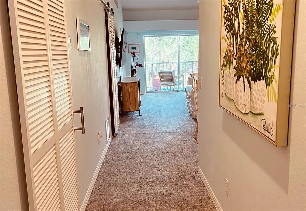 2 bed, 2.0 bath, 1333 sqft, $5,500 — Photo 4