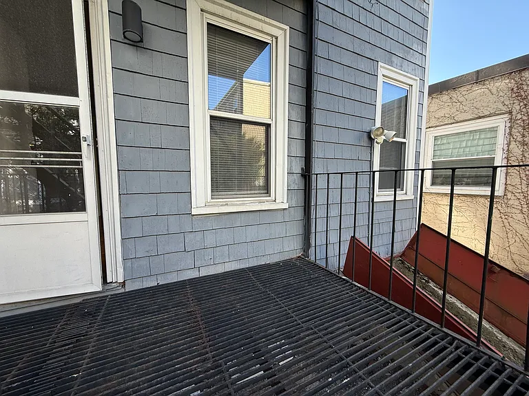 25 Elmer St #1 — Photo 5