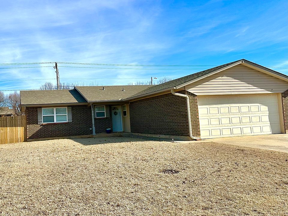1st image of 907 Lancaster Dr