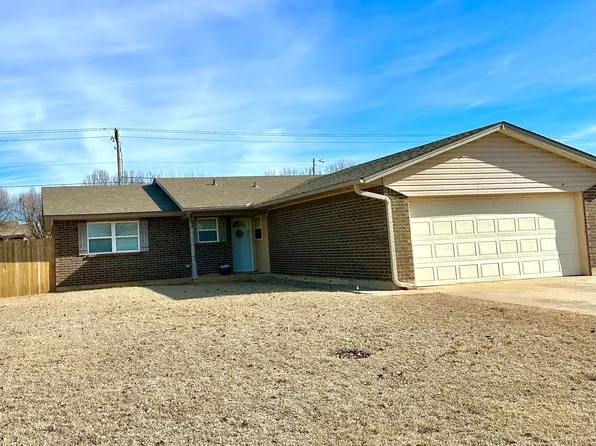 907 Lancaster Dr, Yukon, OK 73099