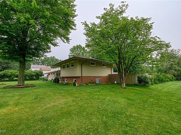 3rd image of 3868 Lor Ron Ave