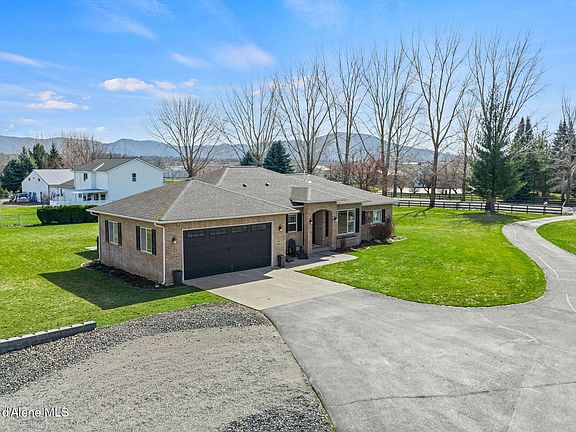 3rd image of 2069 W Diamond Bar Rd