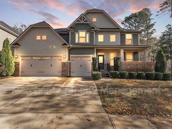 3rd image of 4 Woodland Chase Ct