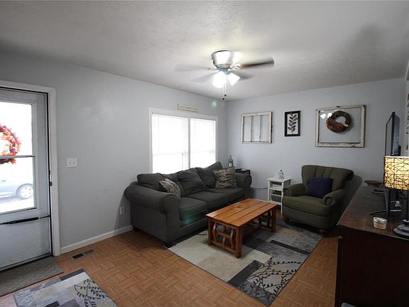 5th image of 117 Wilson Park Ln