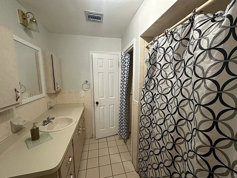 505 Linden Ave — Photo 22