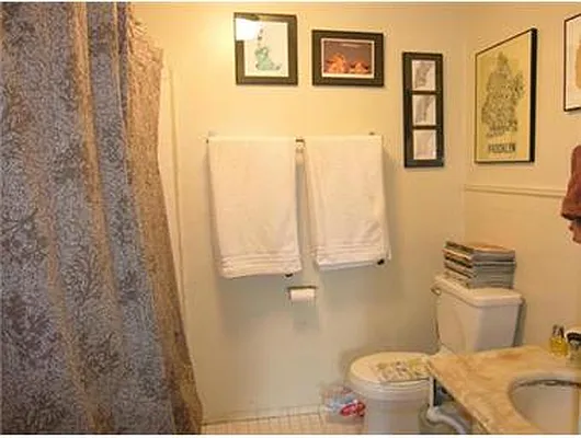 Rented by Douglas Elliman | media 15