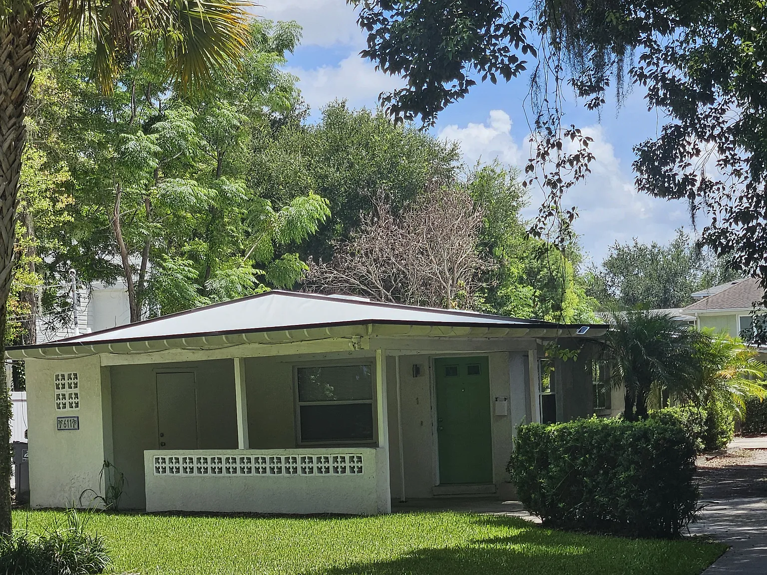 2 bed, 900 sqft, $1,650 — Photo 1