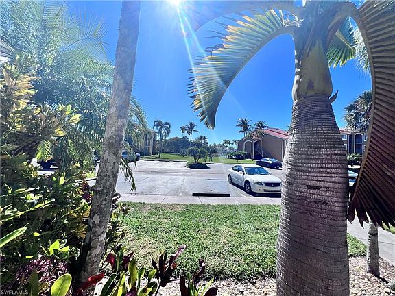 3rd image of 1240 Wildwood Lakes BLVD N #101