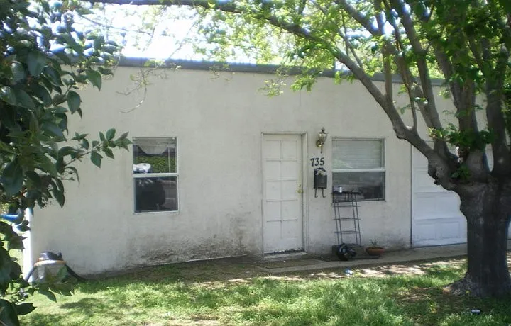 735 & 745 Grand Ave — Photo 2