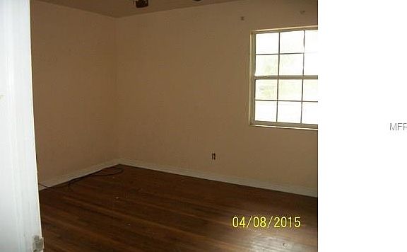 5th image of 501 Lorraine Cir