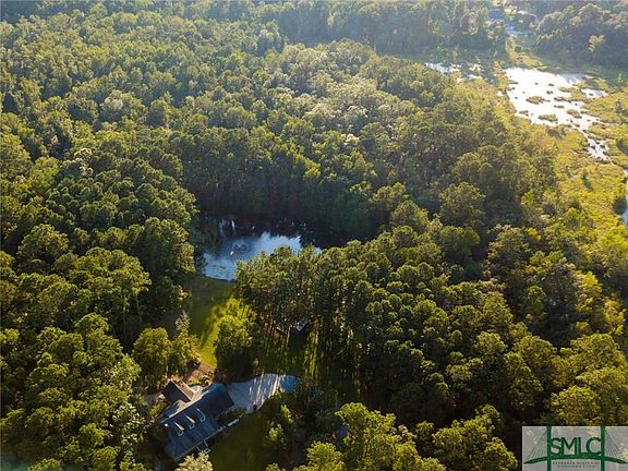 2nd image of 2173 Grove Point Rd