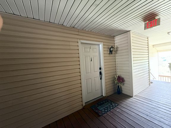 2nd image of 103 Vixen Cir APT J