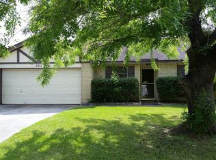 2011 Ridge Hollow Dr, Houston, TX 77067